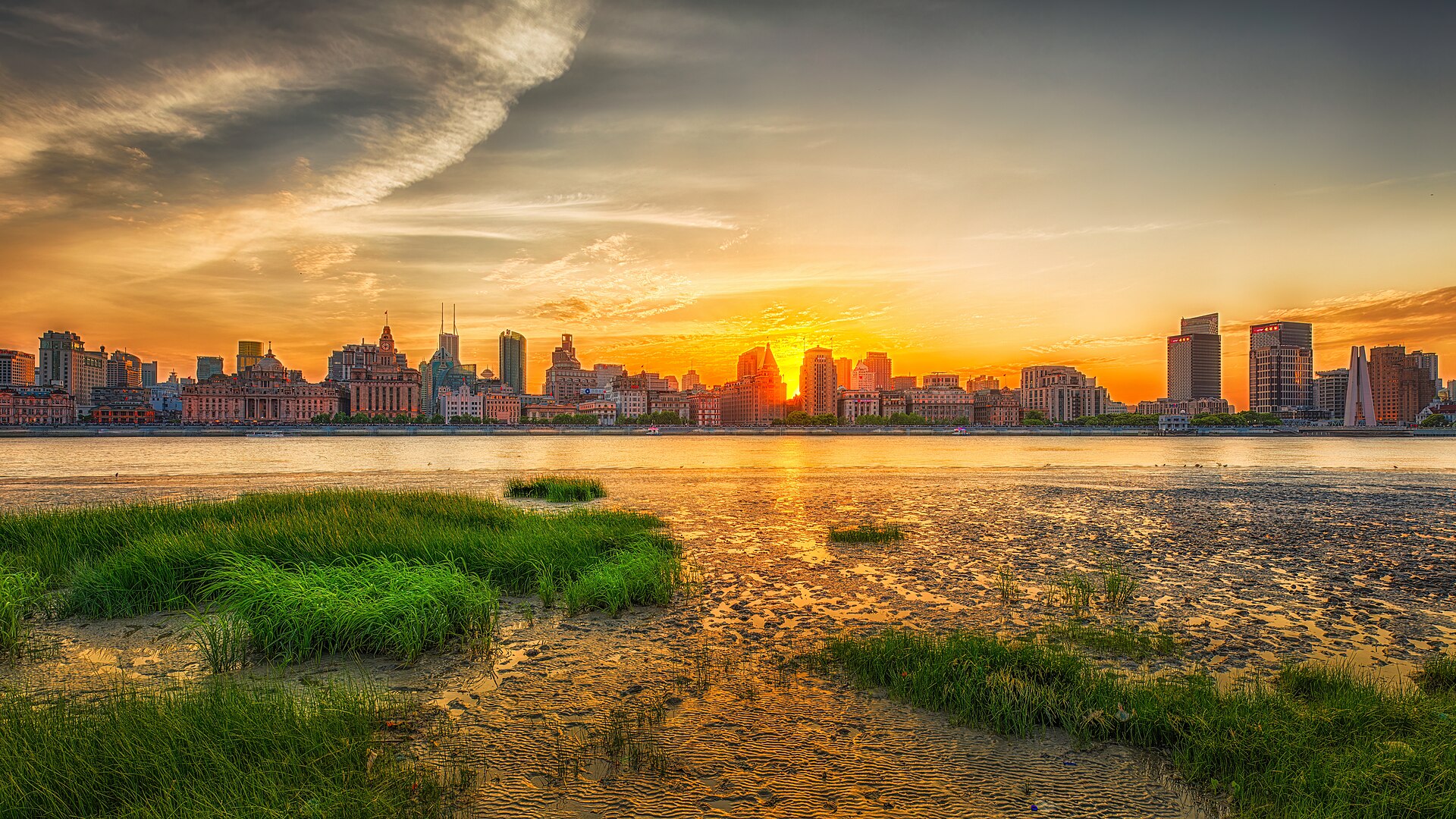 Sunset view from Shanghai's Bund