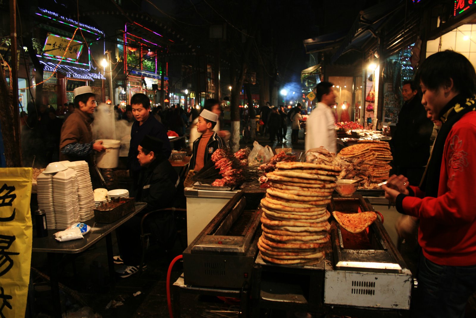 Street scene in Xi'an's Muslim Quarter
